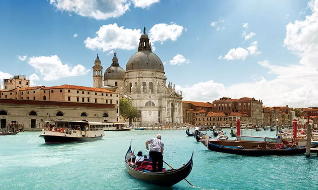Gondola Ride: Venice Canal Cruise