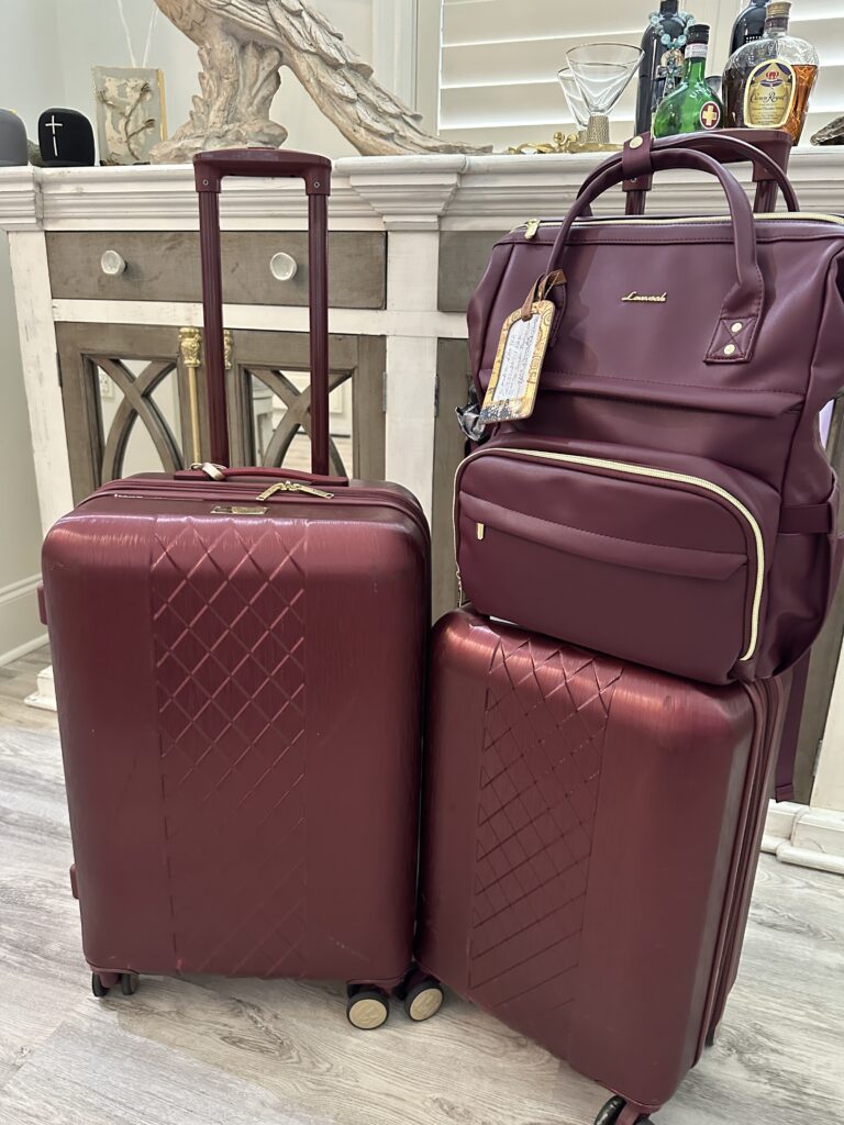 Luggage set that Two Travel Gurus recommend